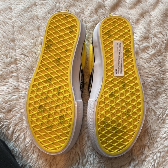 Sponge Bob Vans New with box 4.5 - Picture 2 of 5
